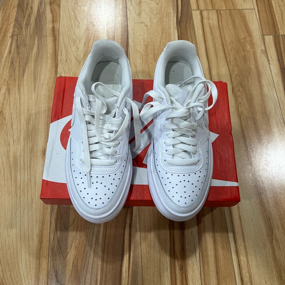 Nike court vision alta